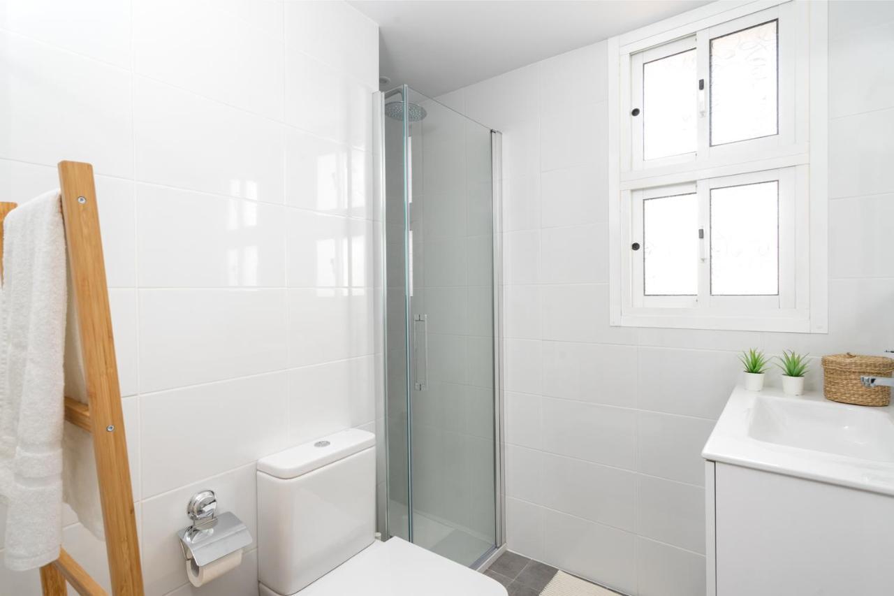 Beachfront Seaview Apartment In Los Boliches By Costarentals - Ref 141 Fuengirola Buitenkant foto