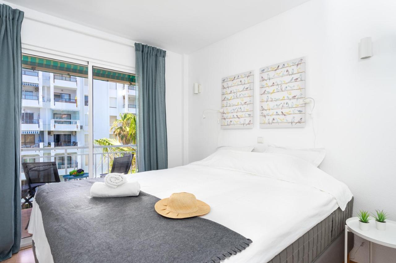 Beachfront Seaview Apartment In Los Boliches By Costarentals - Ref 141 Fuengirola Buitenkant foto