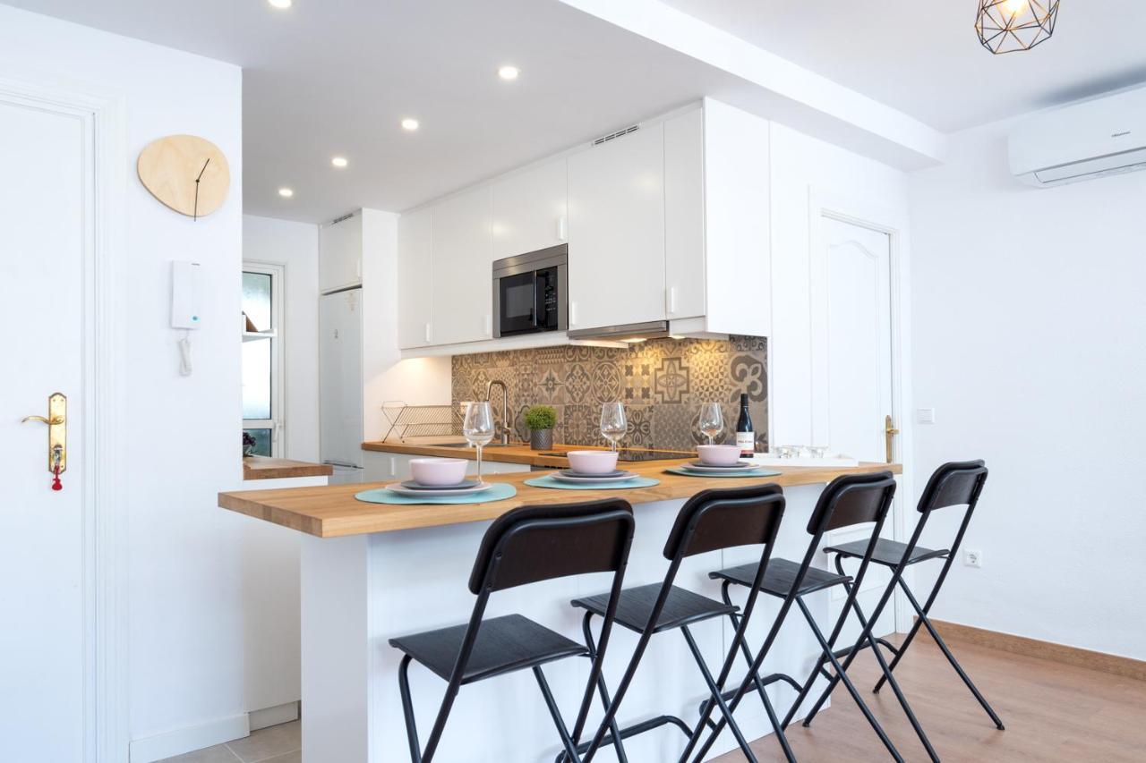 Beachfront Seaview Apartment In Los Boliches By Costarentals - Ref 141 Fuengirola Buitenkant foto