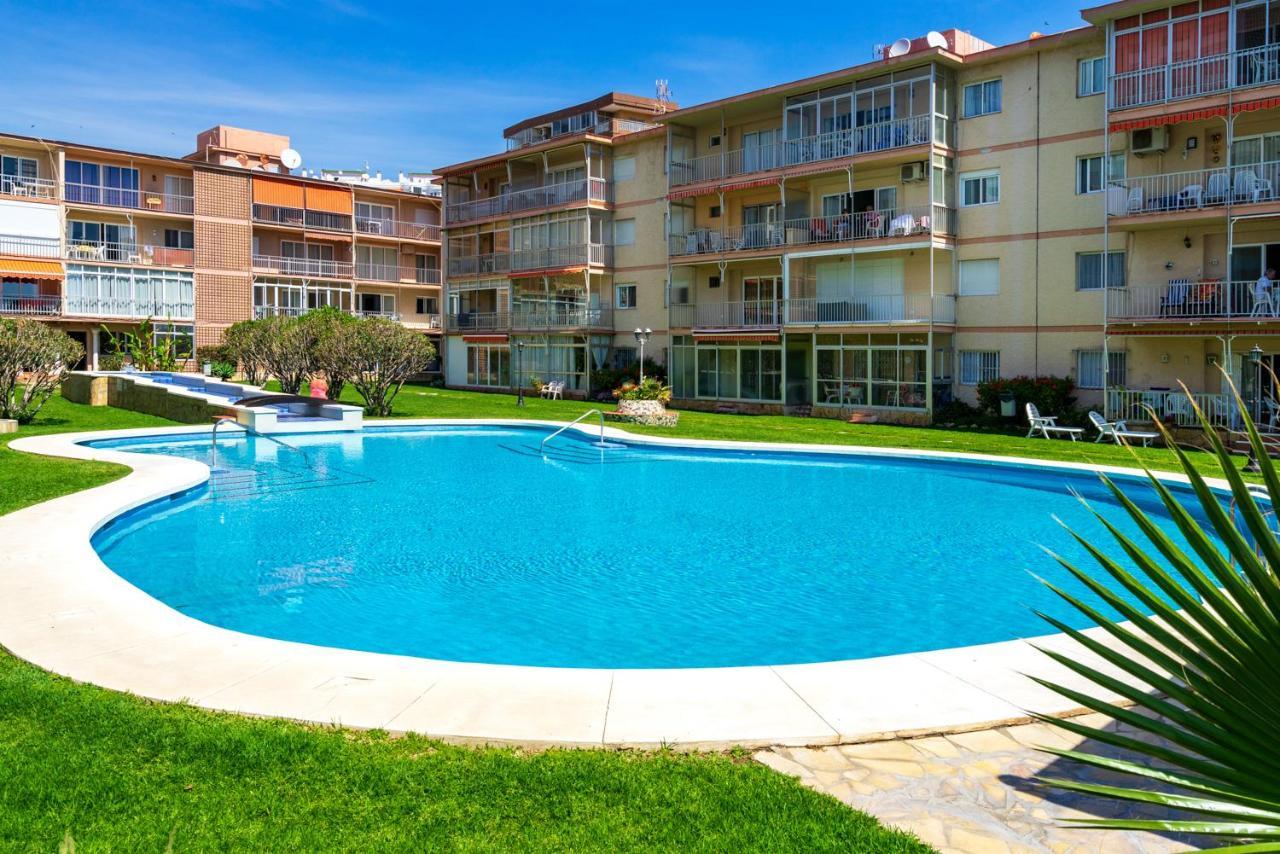 Beachfront Seaview Apartment In Los Boliches By Costarentals - Ref 141 Fuengirola Buitenkant foto
