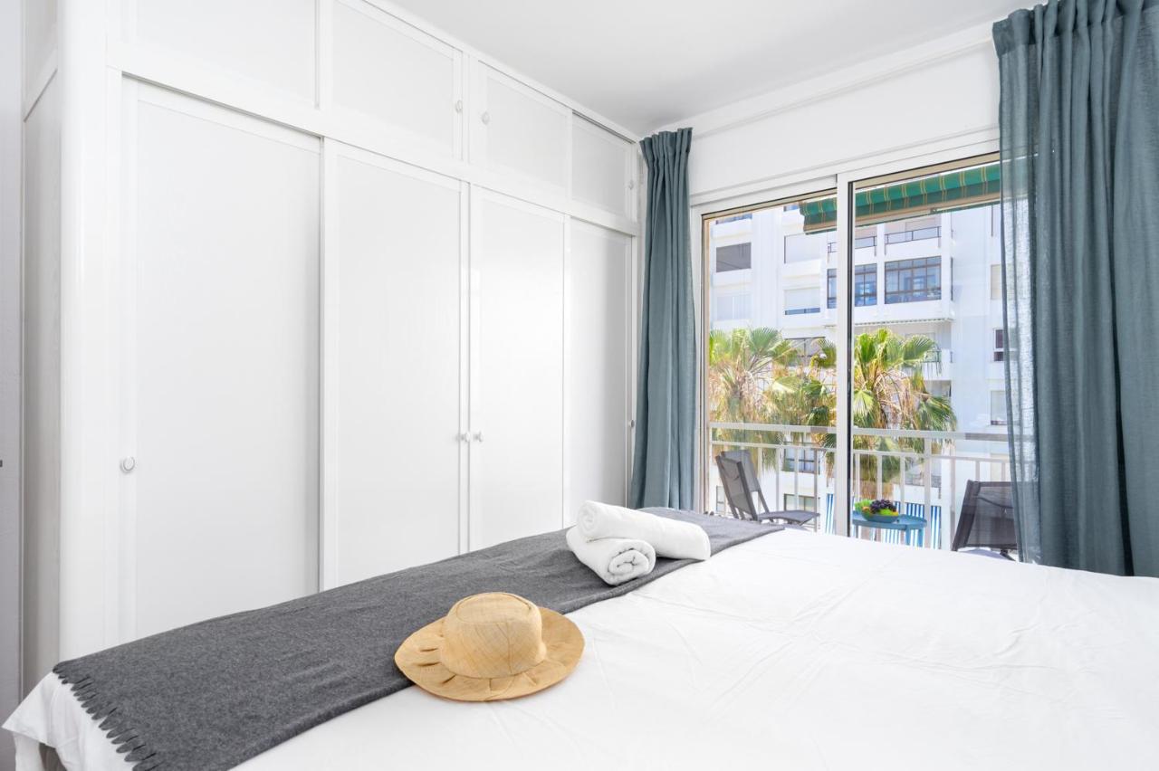 Beachfront Seaview Apartment In Los Boliches By Costarentals - Ref 141 Fuengirola Buitenkant foto